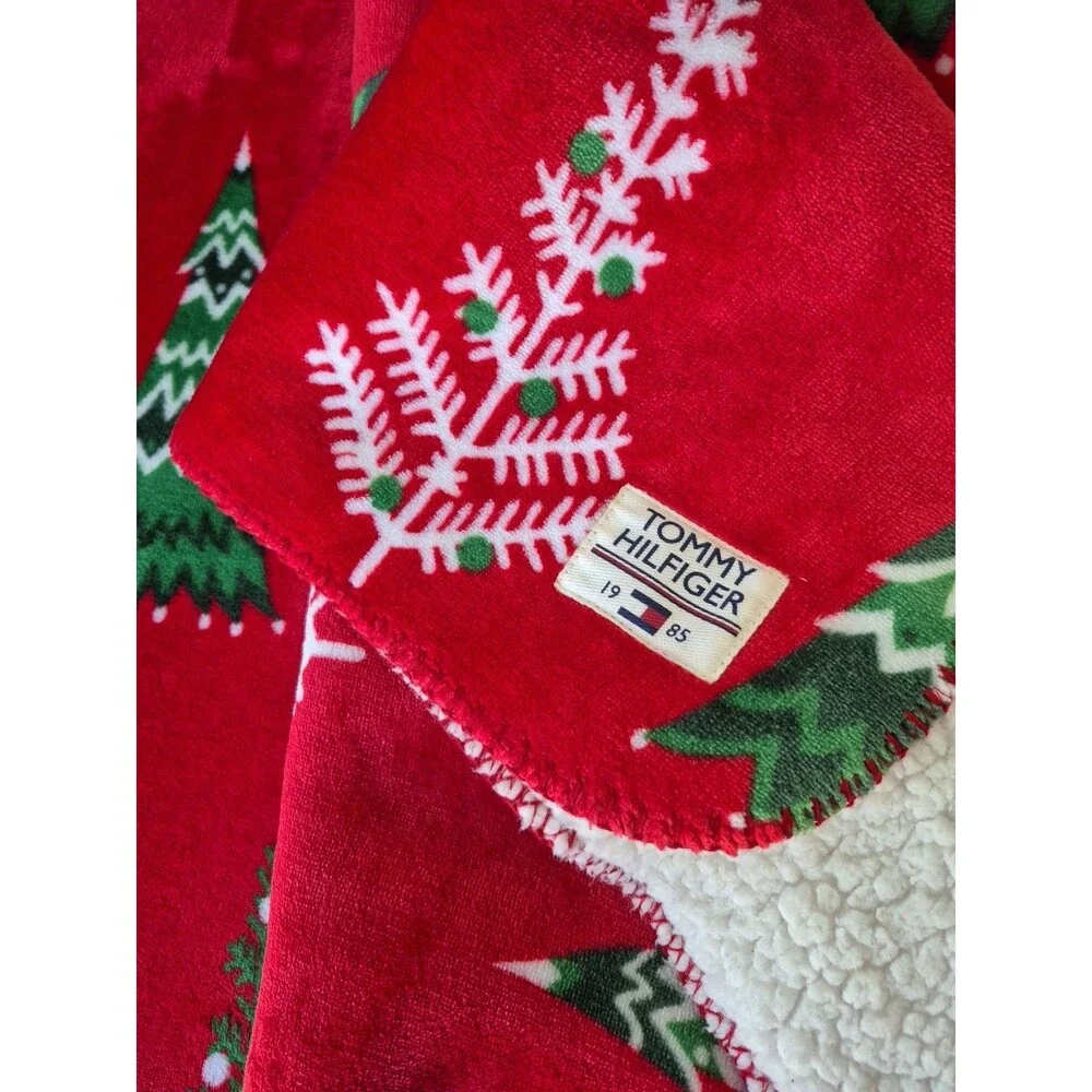 Tommy Hilfiger Red Green White Christmas Tree Plush Sherpa Throw Blanket 50x60